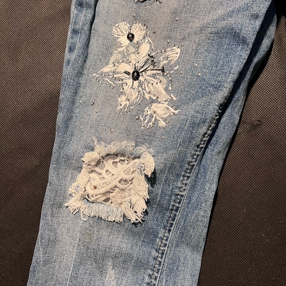Embroidered Jeans size 8 - Picture 2 of 7